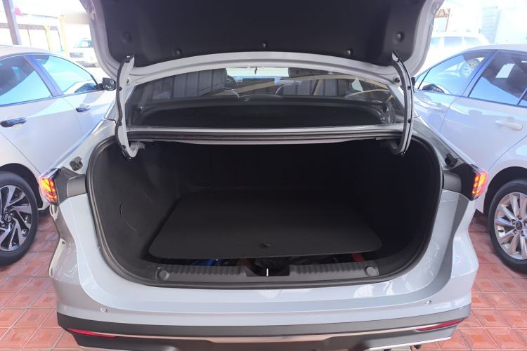 Used  L6 2025 EM-i 140km Long-Range Version