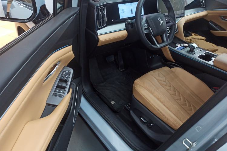 Used BYD Song L DM-i 2025 Intelligent Driving Version 160 km Beyond-Range Type
