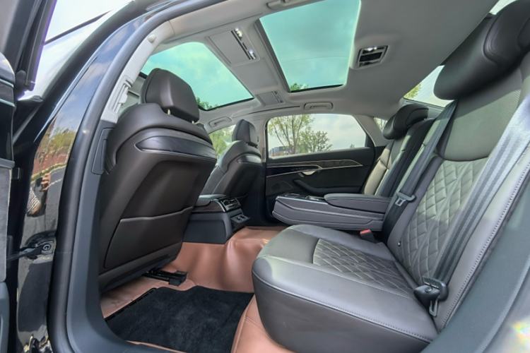 Used Audi A8 2022 A8L 50 TFSI quattro Comfort Edition Collector's Model
