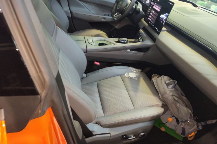 Used Zeekr 001 2025 WE Edition 100 kWh Rear-Wheel Drive
