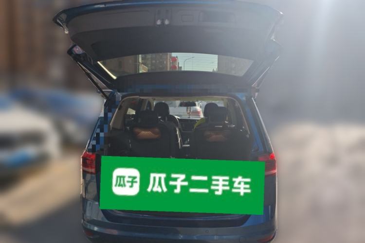 Used Volkswagen Touran 2016 Volkswagen Touran L 280TSI DSG Comfort Edition
