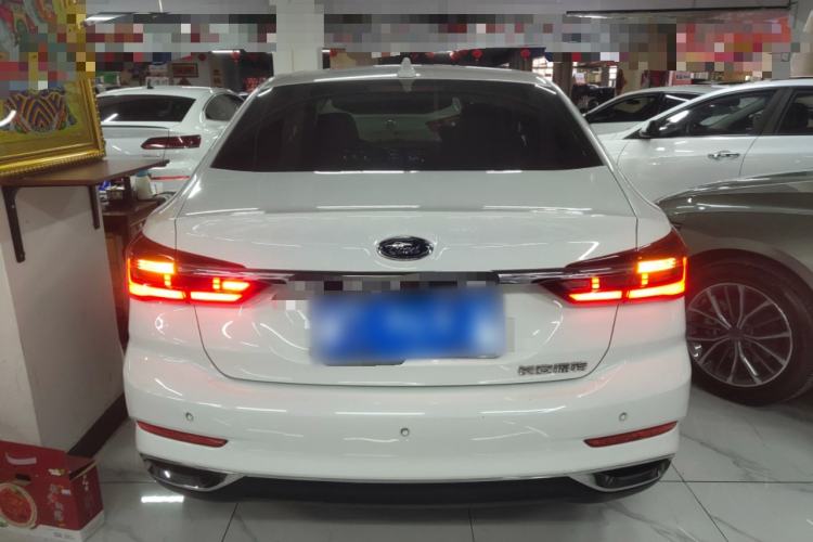 Used Ford Escort 2021 1.5L Automatic Diamond Edition
