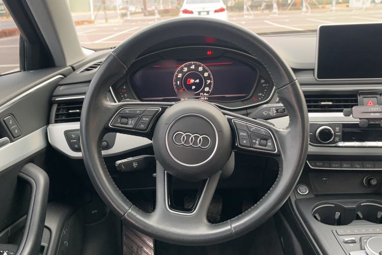 Used Audi A4L 2019 40 TFSI Fashion Edition China VI Emission Standard
