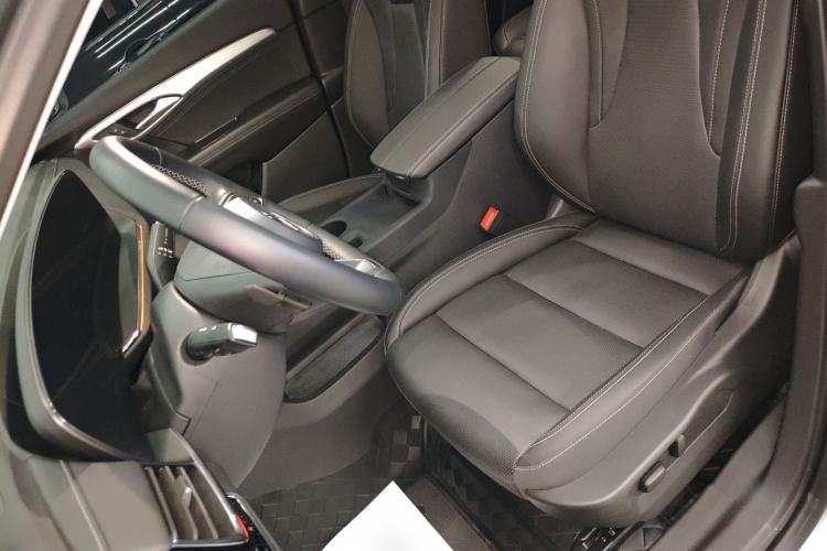 Used Buick Envision 2025 25T Entry-Grade Platinum Edition
