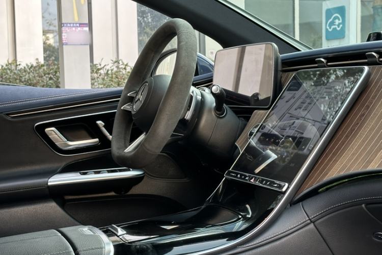 Used Mercedes-Benz EQE 2022 350 Luxury Edition
