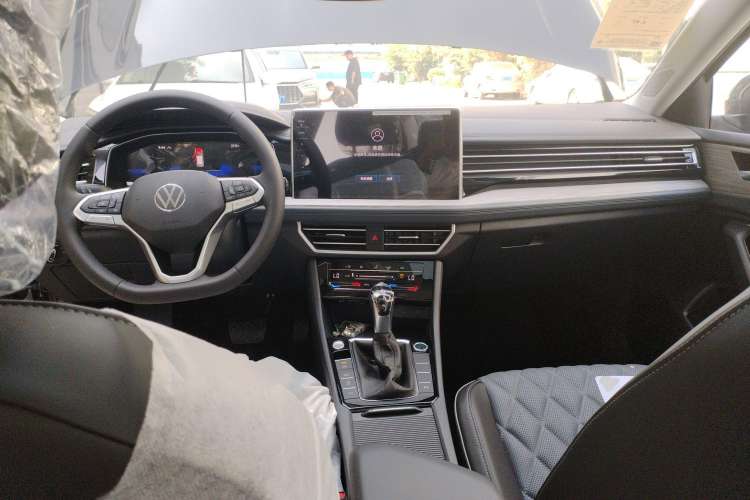 Used Volkswagen Sagitar 2023 200TSI DSG Excellence Edition
