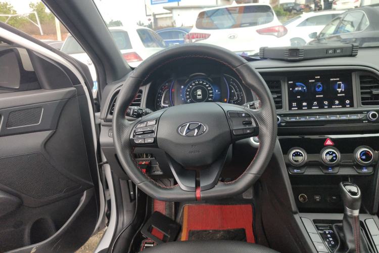 Used Hyundai Elantra 2019 1.4T Dual-Clutch Xuan Dong · Dynamic Model
