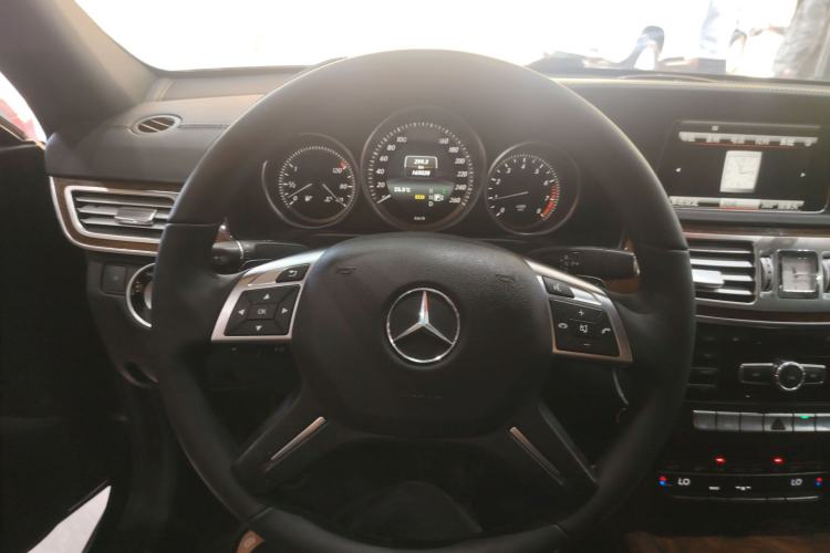 Used Mercedes-Benz E-Class 2015 E 320 L
