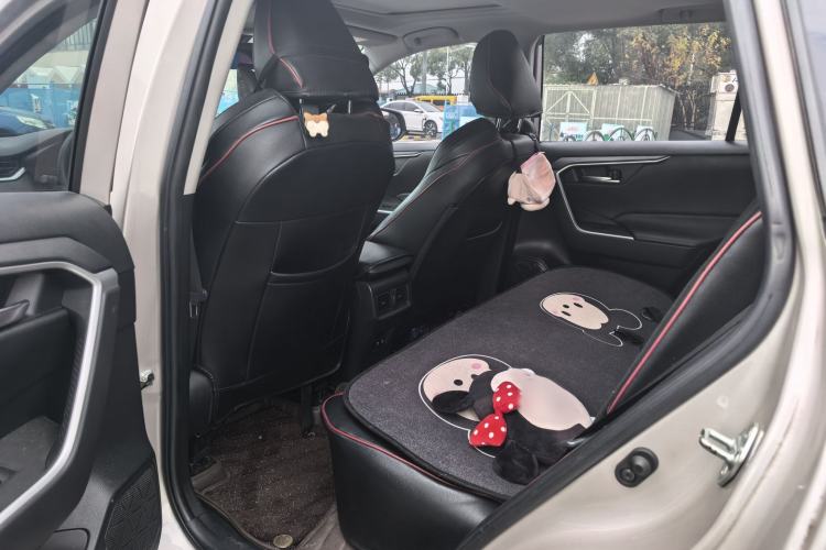 Used Toyota Wildlander 2021 2.0L CVT Two-Wheel Drive Luxury Edition
