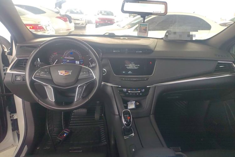 Used Cadillac XT5 2018 25T Tech Model
