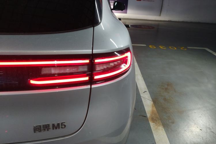 Used Hima AITO M5 2022 Extended-Range Four-Wheel Drive Performance Version
