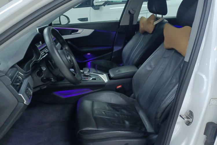 Used Audi A4L 2019 40 TFSI Fashion Edition China VI Emission Standard
