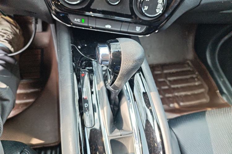 Used Honda Vezel 2015 1.8L CVT 2WD Elite Model