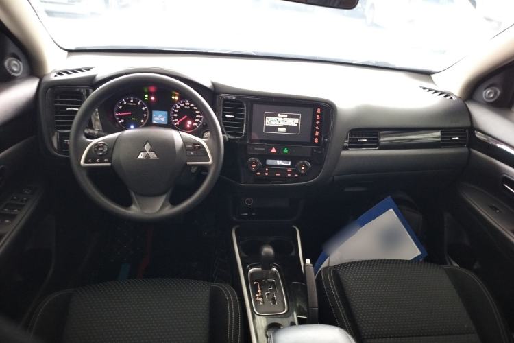 Used Mitsubishi Outlander 2021 2.0L Two-Wheel Drive Comfort Edition 5 Seats
