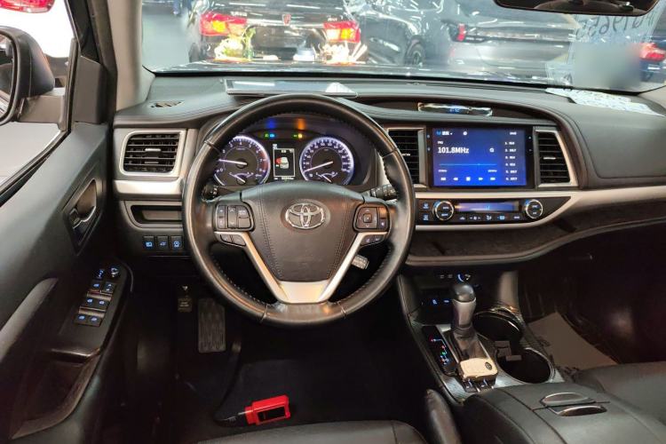 Used Toyota Highlander 2018 2.0T Four-Wheel Drive Prestige Version 7 Seats China V Emission Standard
