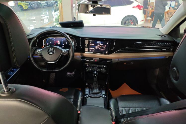 Used Volkswagen Passat 2019 380TSI Luxury Edition China VI Standard
