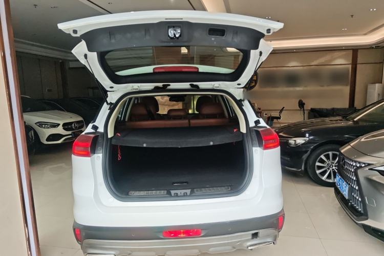 Used Geely Auto Emgrand X7 Sport 2018 1.8TD Automatic Two-Wheel Drive ZhiZun Model with 4G Connectivity