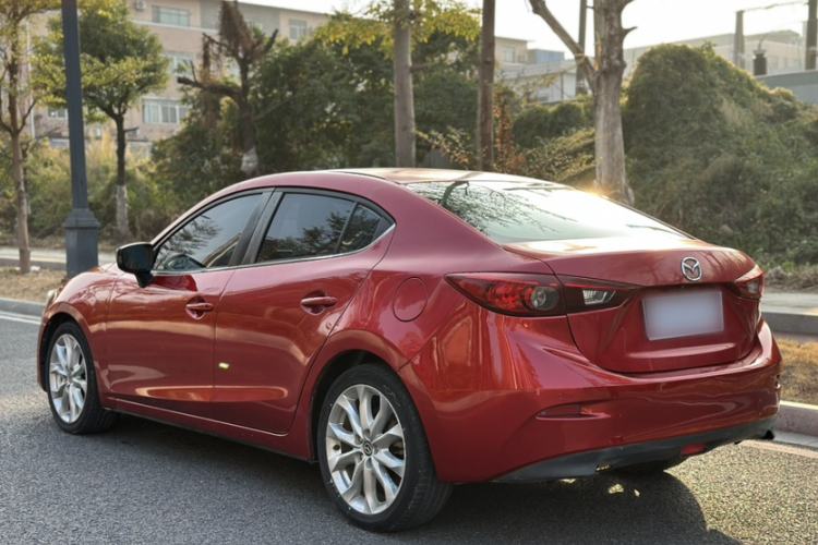 Used Mazda Mazda 3 Axela 2014 Sedan 2.0L Automatic Flagship Model
