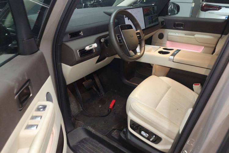 Used Li Auto MEGA 2024 Ultra Model