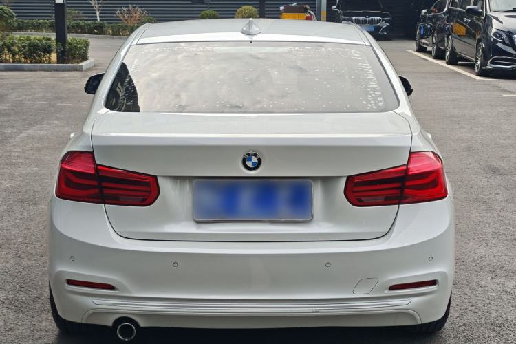 TDK.VehicleDetails.img