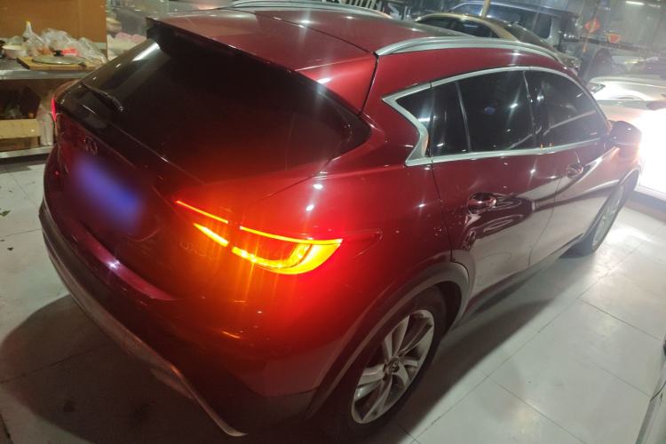 Used Infiniti QX30 2017 1.6T Two-Wheel-Drive Sport Edition