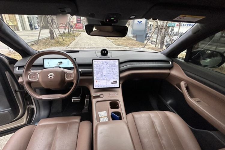 Used Nio ES8 2023 75 kWh Executive Edition
