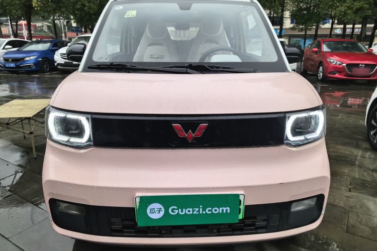 Used Wuling Hongguang MINIEV 2021 Macaron Sandwich Model 120 km Lithium Iron Phosphate