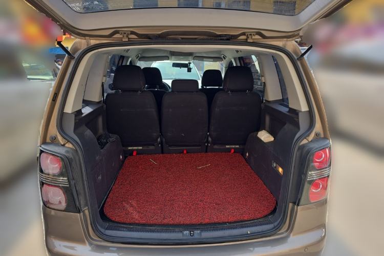 Used Volkswagen Touran 2015 1.4T Manual Fashion Edition 5-Seater
