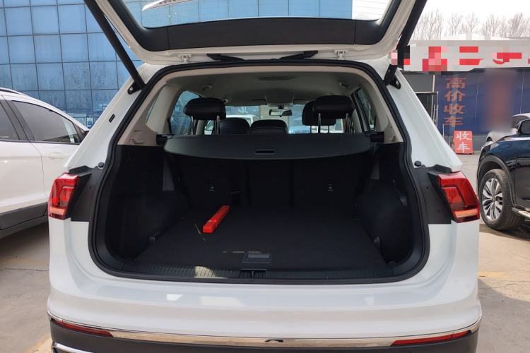 Used Volkswagen Tiguan L 2023 330TSI Automatic Two-Wheel Drive Comfort Edition
