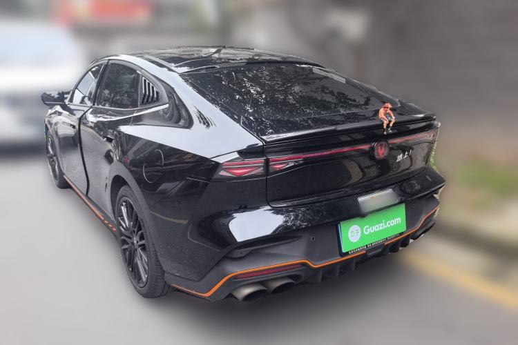 Used Changan UNI-V 2025 Model Third-Generation 2.0T Dynamic Edition