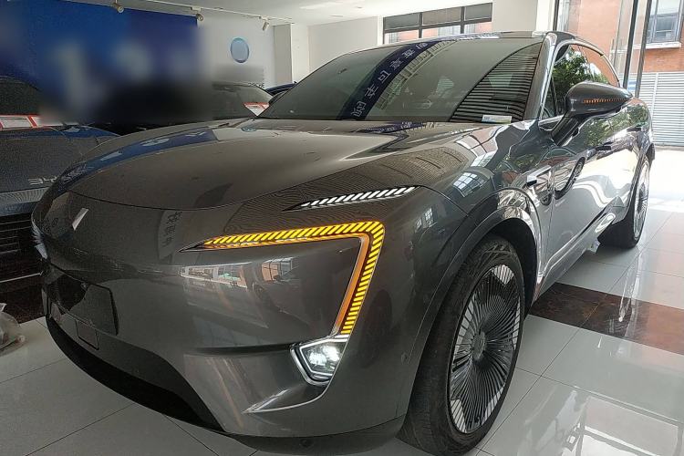 Used  11 2022 Long-Range Dual-Motor Luxury Edition 5 Seats
