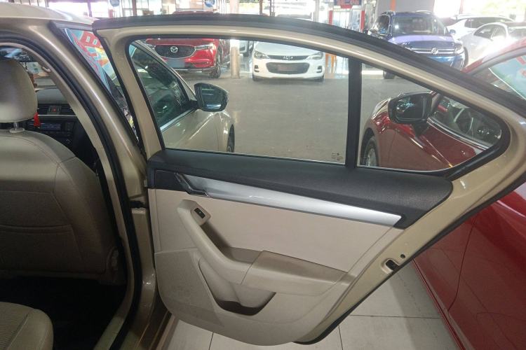 Used Skoda Octavia 2016 1.6L Automatic Chuanxing Edition
