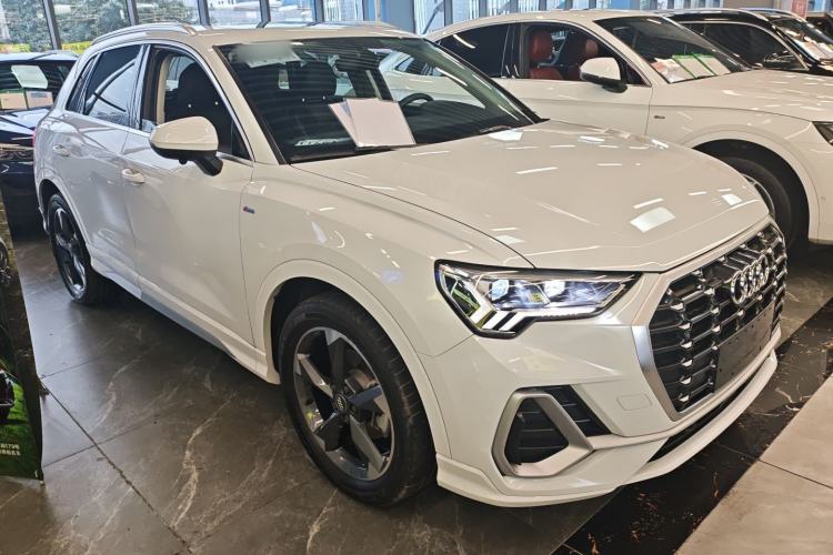 Used Audi Q3 2020 35 TFSI Fashion Dynamic Model
