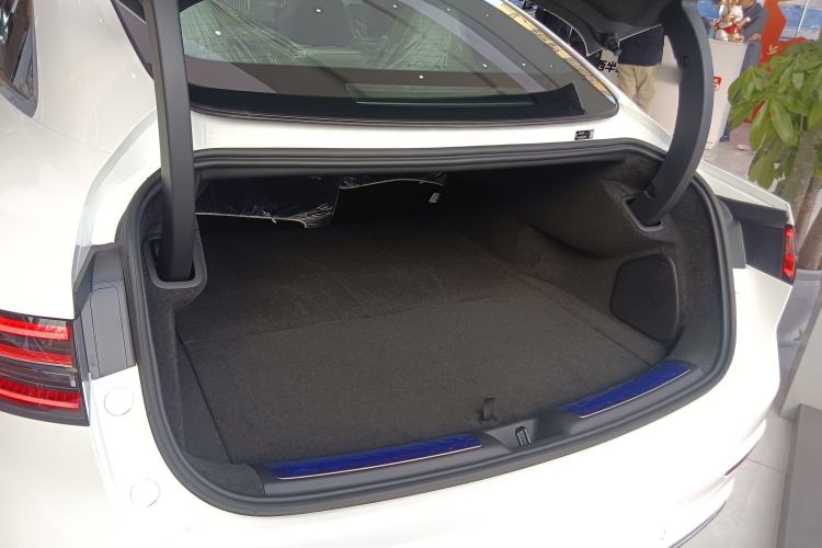 Used Hima Luxeed S7 2024 Pro Model
