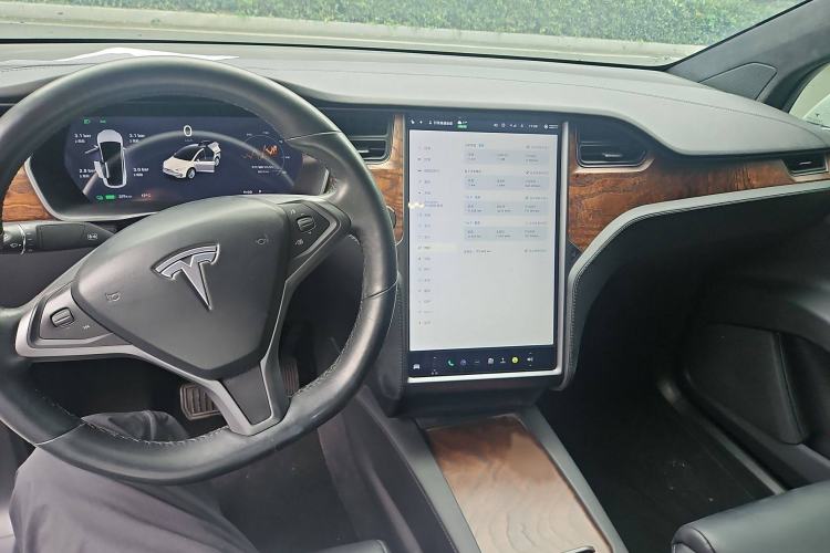 Used Tesla Model X 2019 Long-Range Version
