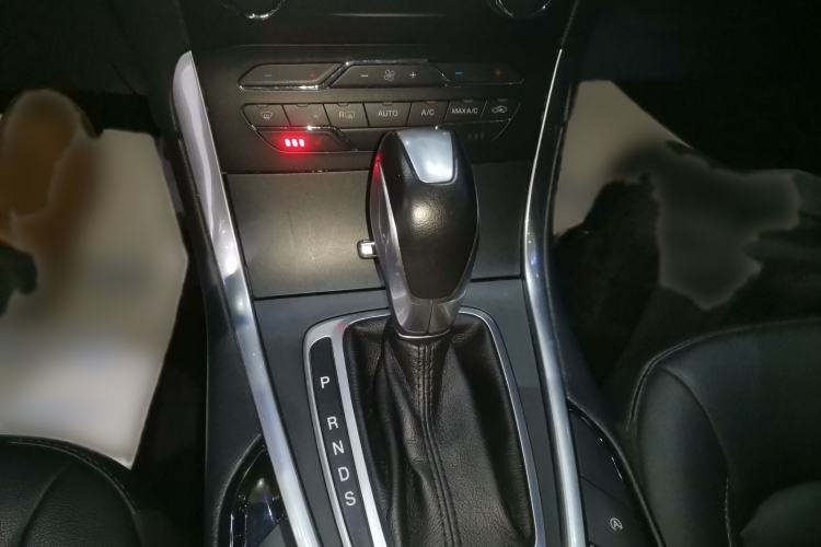 Used Ford Edge 2018 EcoBoost 245 Two-Wheel-Drive Titanium 7-Seater China VI Standard
