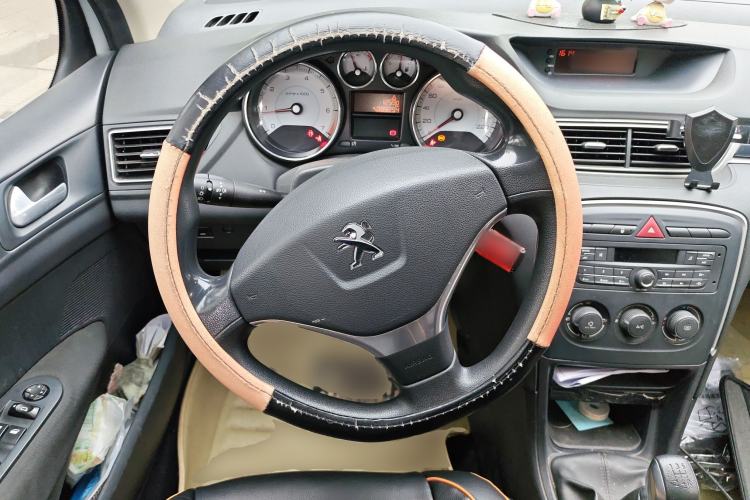 Used Peugeot 308 2014 Enjoy Edition Classic 1.6L Manual YouShang Model
