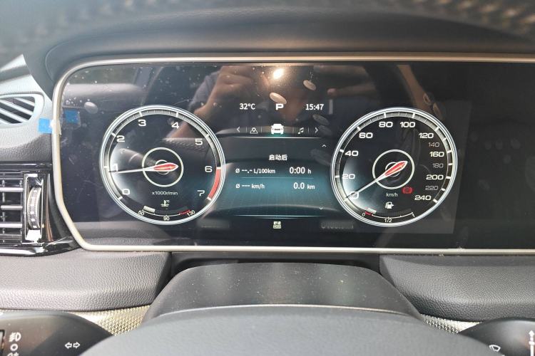 Used Hongqi HS5 2022 Revised Version 2.0T Smart Connect Flagship Edition
