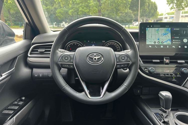 Used Toyota Camry 2021 2.0G Luxury Edition
