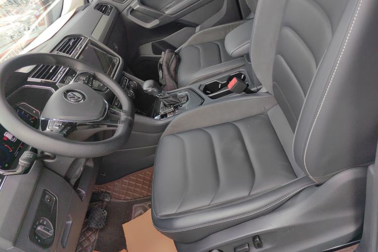 Used Volkswagen Tiguan L 2019 Revised 330TSI Automatic Two-Wheel Drive Smart & Luxury Edition China VI Standard