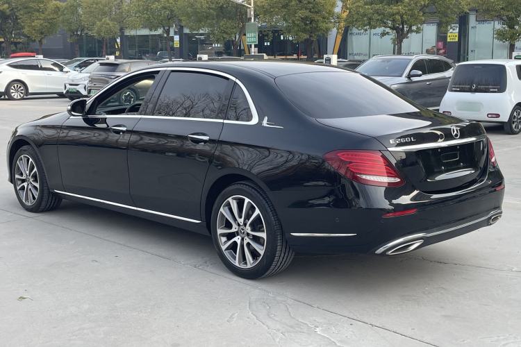 Used Mercedes-Benz E-Class 2019 E 260 L
