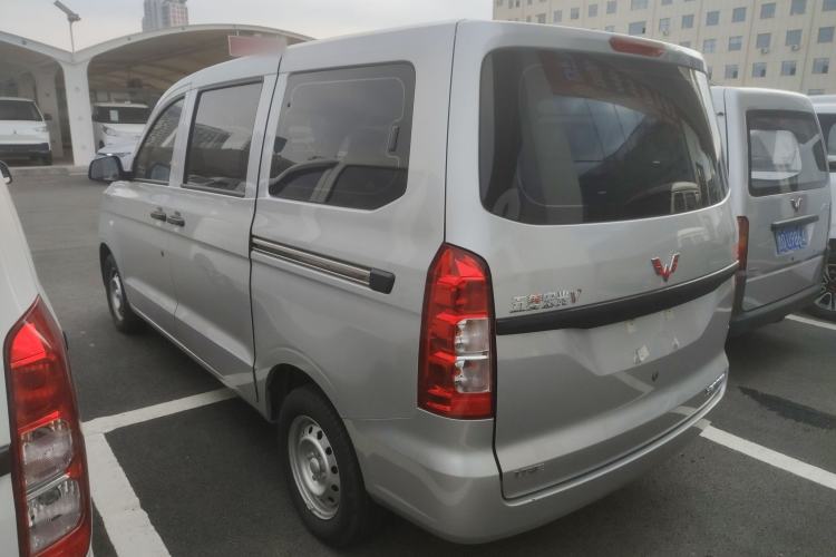 Used Wuling Hongguang V 2022 1.5L Jingqu Edition Electric-Assist LAR
