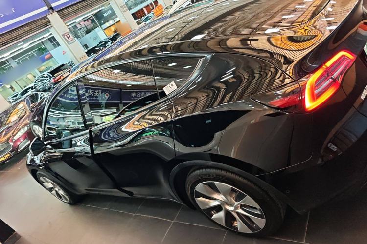 Used Tesla Model Y 2021 Standard Range Rear-Wheel Drive Version
