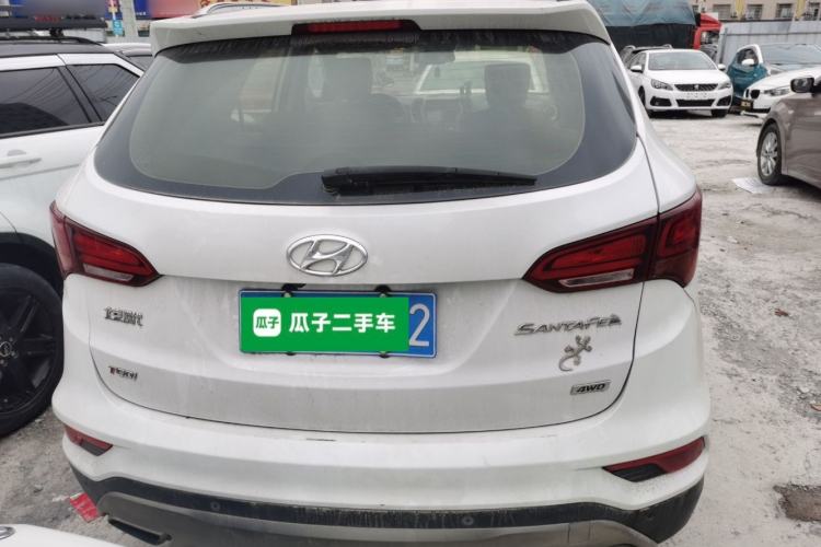 Used Hyundai Santa Fe 2017 2.0T Automatic All-Wheel Drive Smart 7-Seater