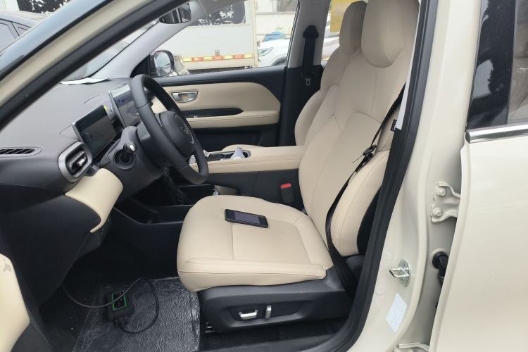 Used Wuling Bingo PLUS 2024 330 km Range Five-Seater Version
