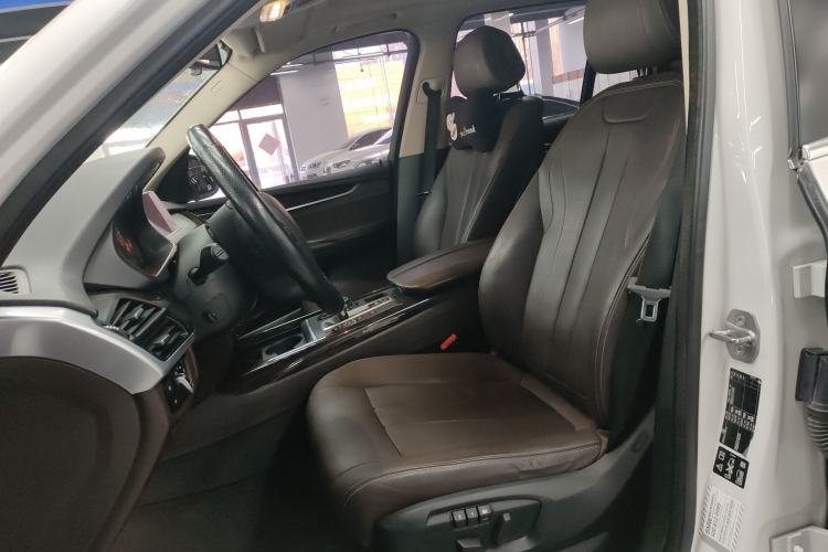 Used BMW X5 2015 xDrive28i
