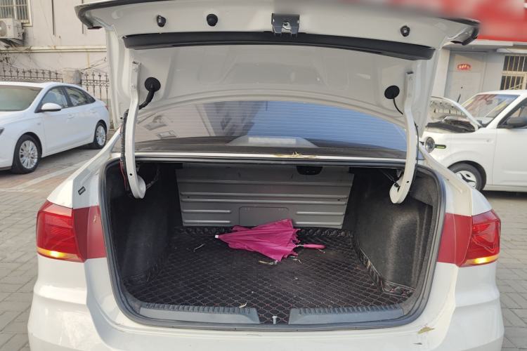 Used Volkswagen Santana 2016 1.6L Manual Fashion Edition
