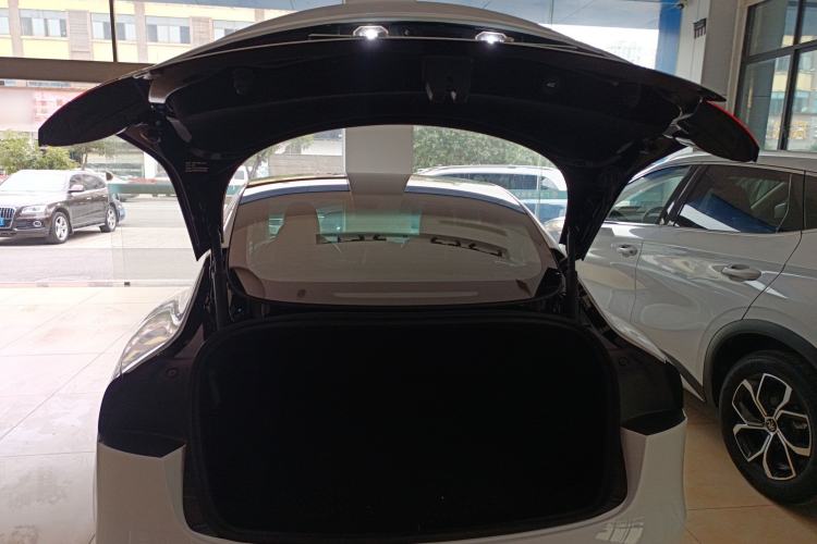 Used Tesla Model 3 2023 Long-Range All-Wheel-Drive Version
