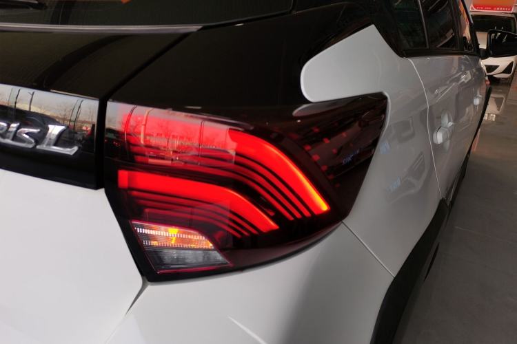 Used Toyota YARiS L 2022 X-Trail 1.5L CVT Luxury PLUS Edition
