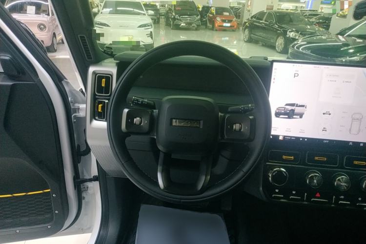 Used  V23 2025 401 Two-Wheel Drive Advanced Edition